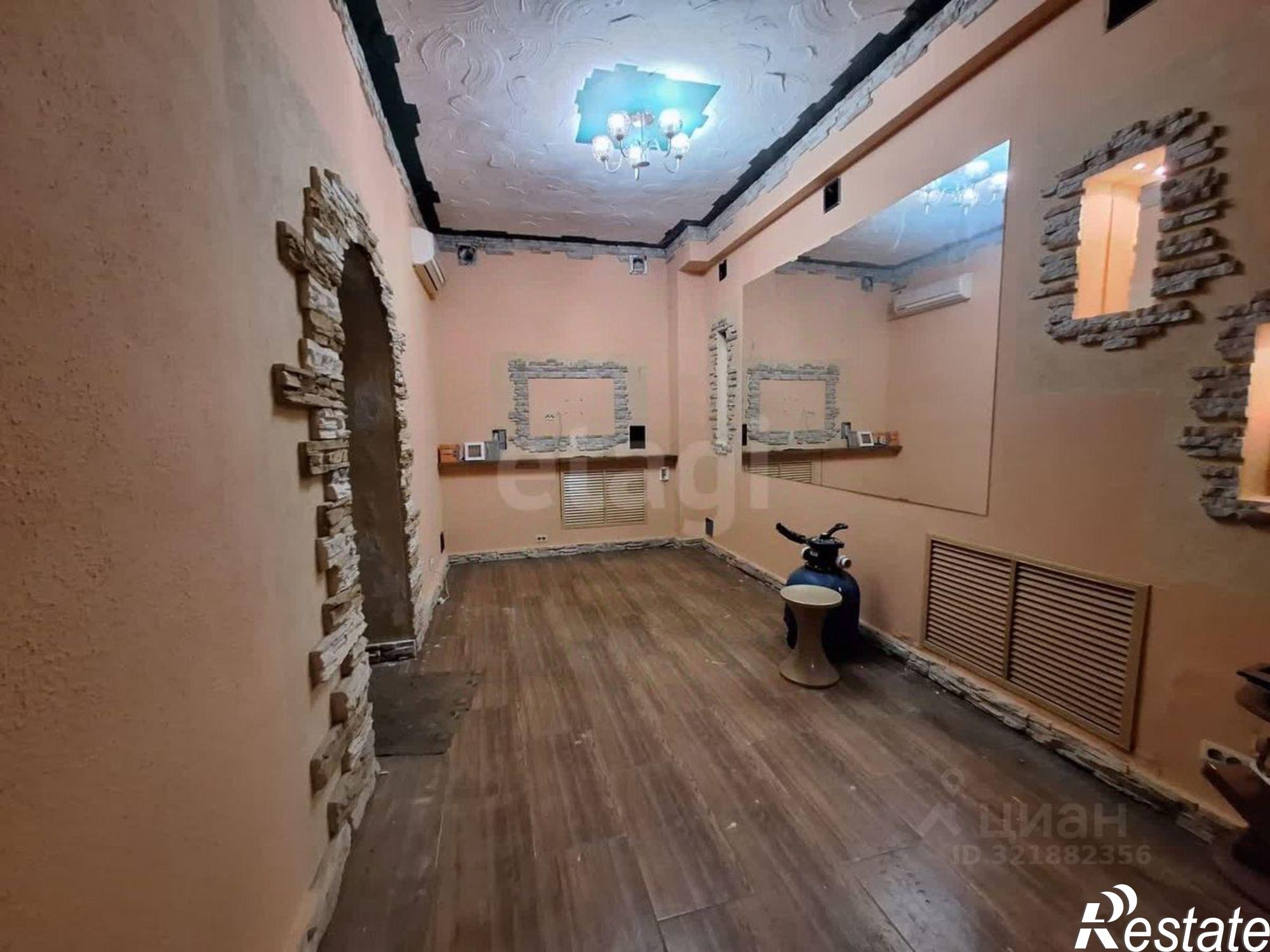 Купить помещение свободного назначения за 8 001 080 рублей на ул Шевченко, 83