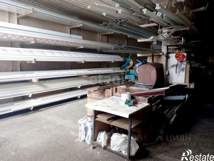 Помещение свободного назначения улица Смольянинова, 5,  д. 5