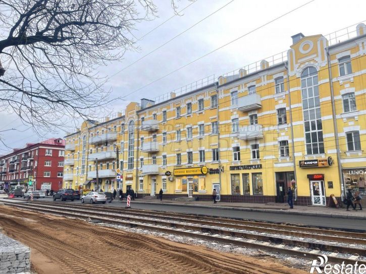 4-комн квартира ул Тенишевой, 4,  д. 4