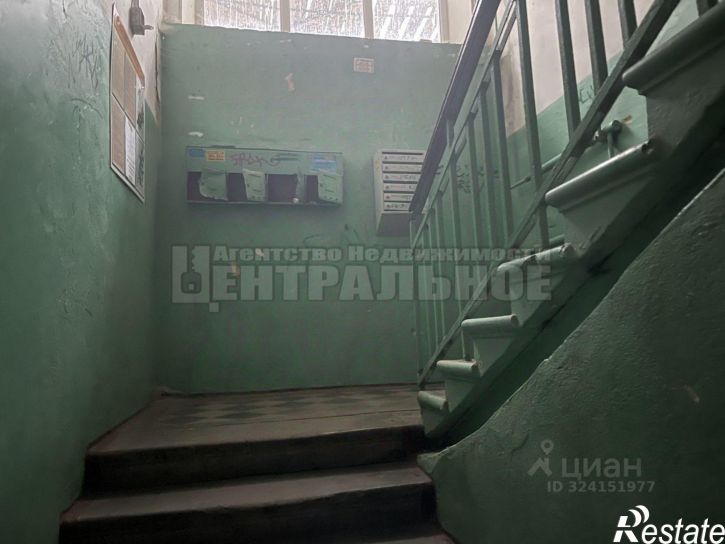 4-комн квартира ул Тенишевой, 4,  д. 4