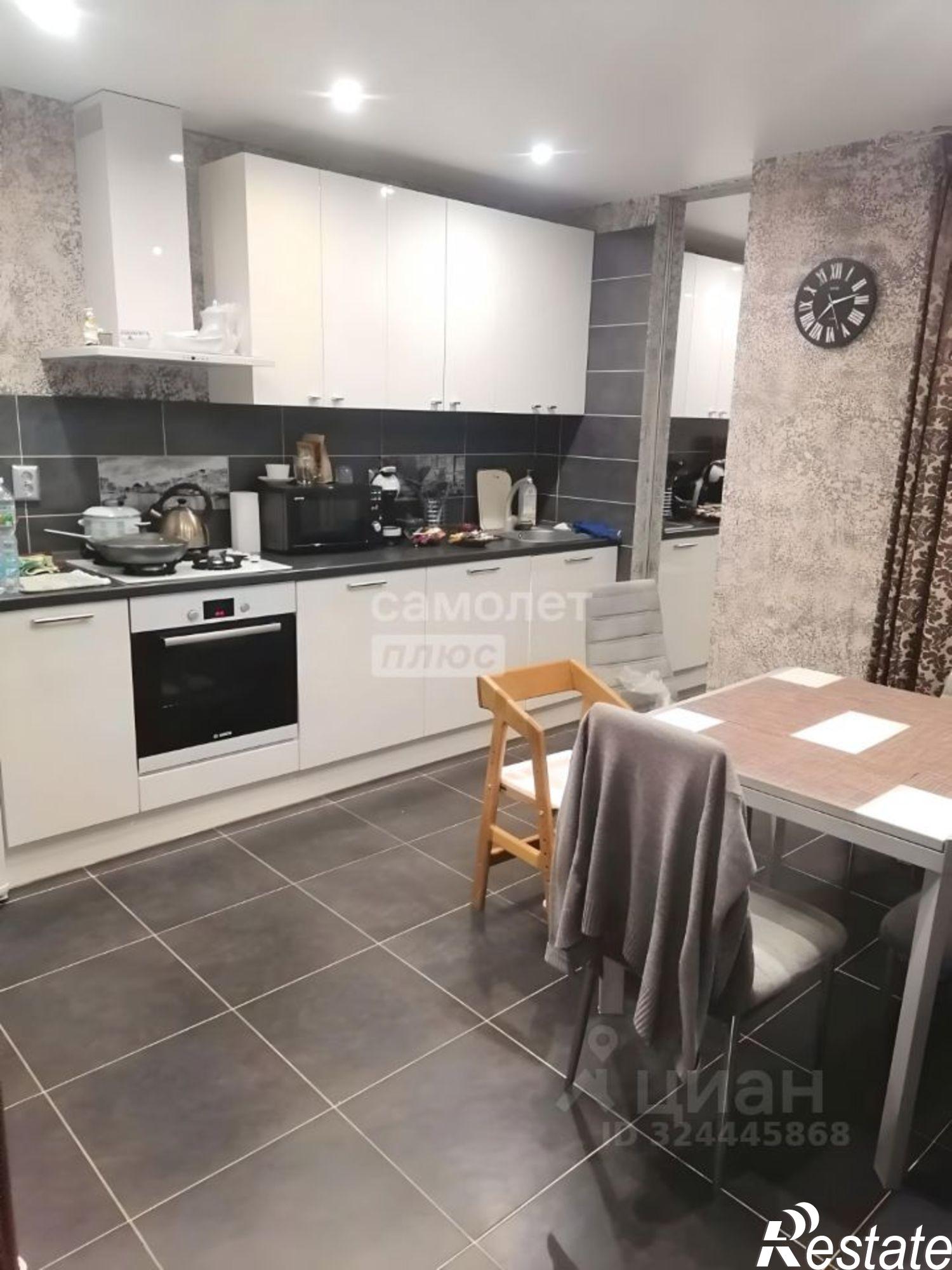 Купить квартиру за 8 100 000 рублей на Южный мкр, 25