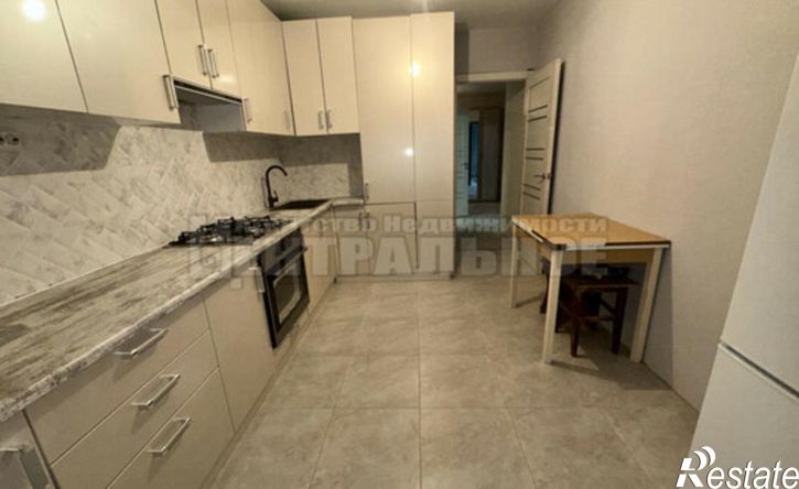 2-комн квартира Киевское шоссе, 60,  д. 60