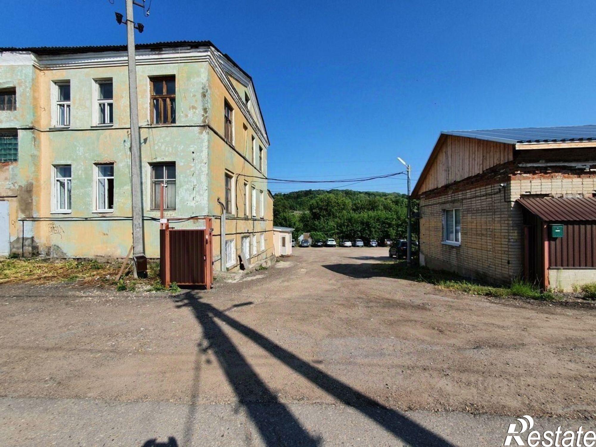 Купить производственную площадь за 145 000 000 рублей на наб Горького, 60