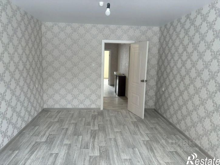3-комн квартира пр-д Дзержинского, 8,  д. 8