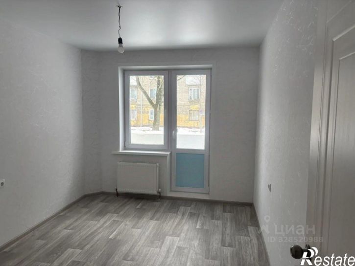 3-комн квартира пр-д Дзержинского, 8,  д. 8