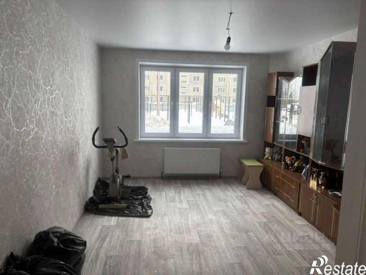 3-комн квартира пр-д Дзержинского, 8,  д. 8