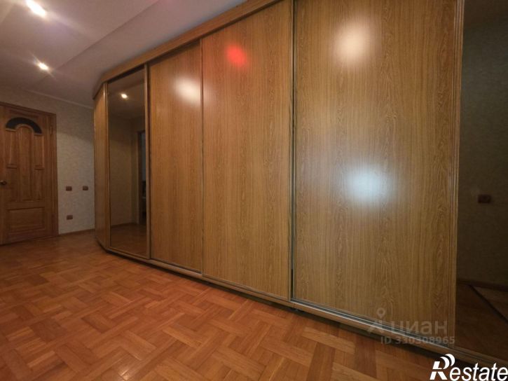 3-комн квартира пр-кт Гагарина, 32,  д. 32
