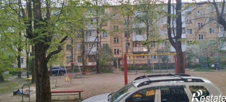 3-комн квартира ул Академика Петрова, 3,  д. 3