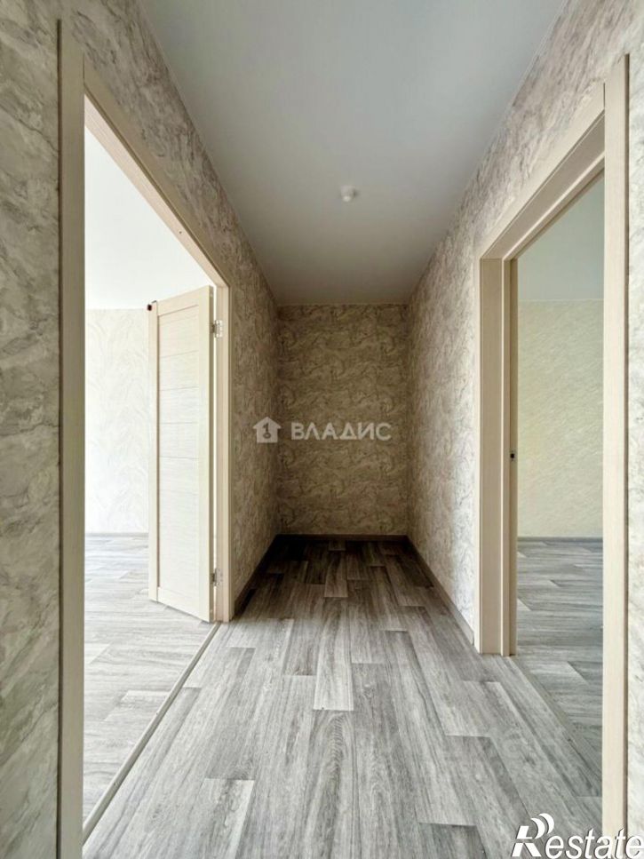 3-комн квартира пр-д Дзержинского, 3,  д. 3