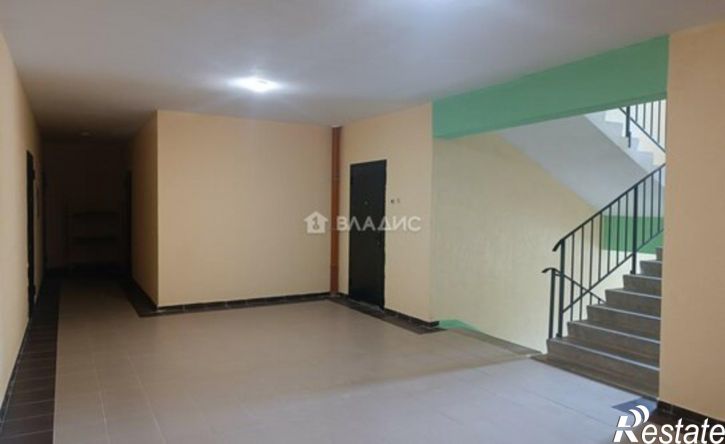 2-комн квартира поселок Глущенки, 1,  д. 1