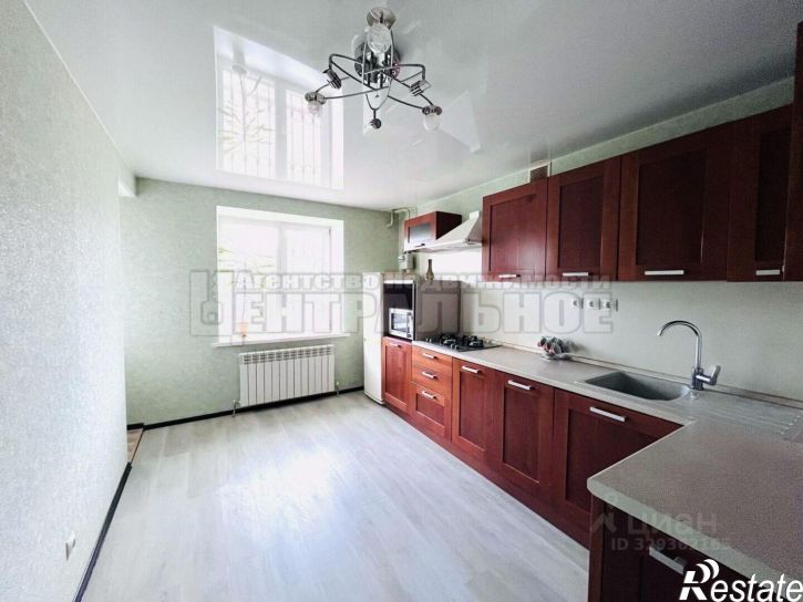 3-комн квартира ул Академика Петрова, 16,  д. 16
