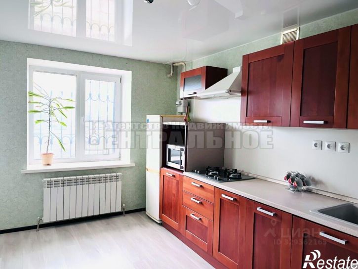 3-комн квартира ул Академика Петрова, 16,  д. 16