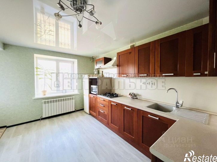 3-комн квартира ул Академика Петрова, 16,  д. 16
