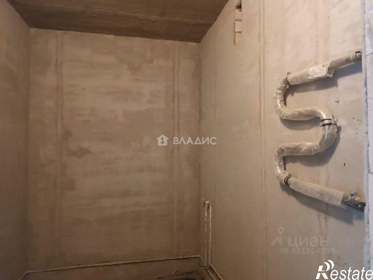 2-комн квартира поселок Глущенки, 1,  д. 1