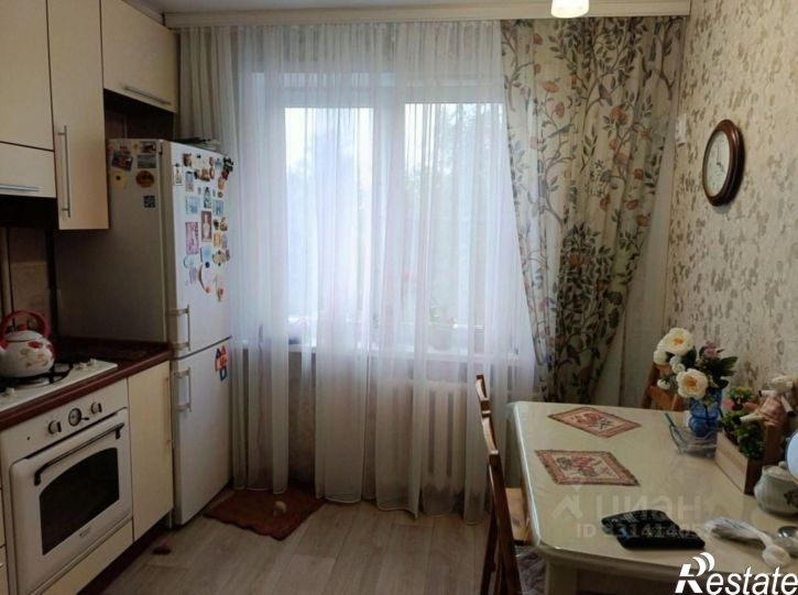 Комната пр-кт Строителей, 8,  д. 8