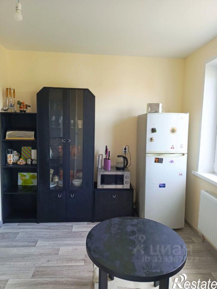 3-комн квартира ул Седова, 8,  д. 8