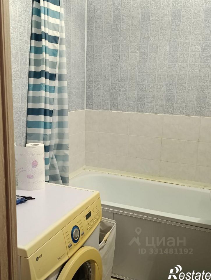 2-комн квартира улица КИМ, 15Б,  д. 15Б