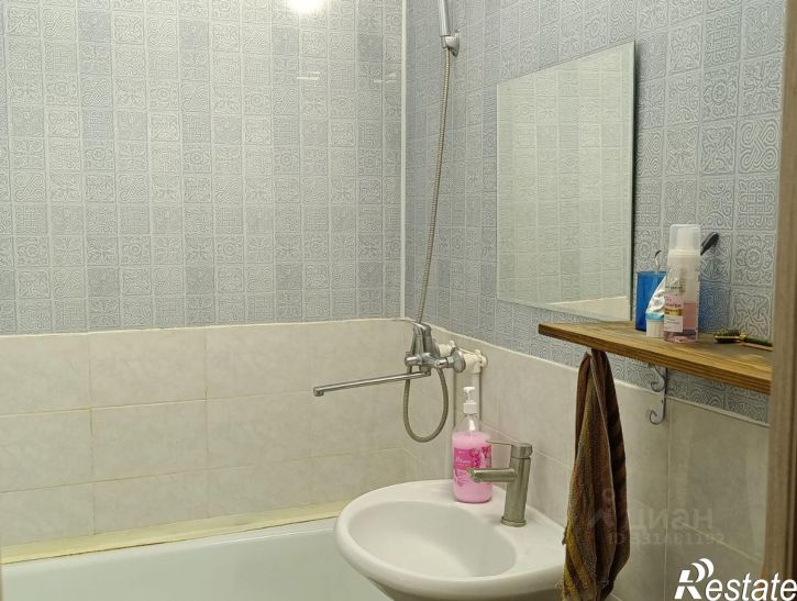 2-комн квартира улица КИМ, 15Б,  д. 15Б
