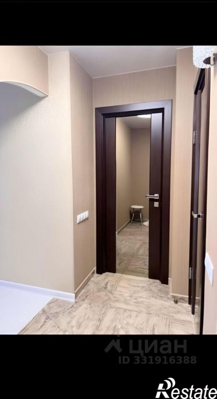 6-комн квартира мкр Королевка, 8,  д. 8