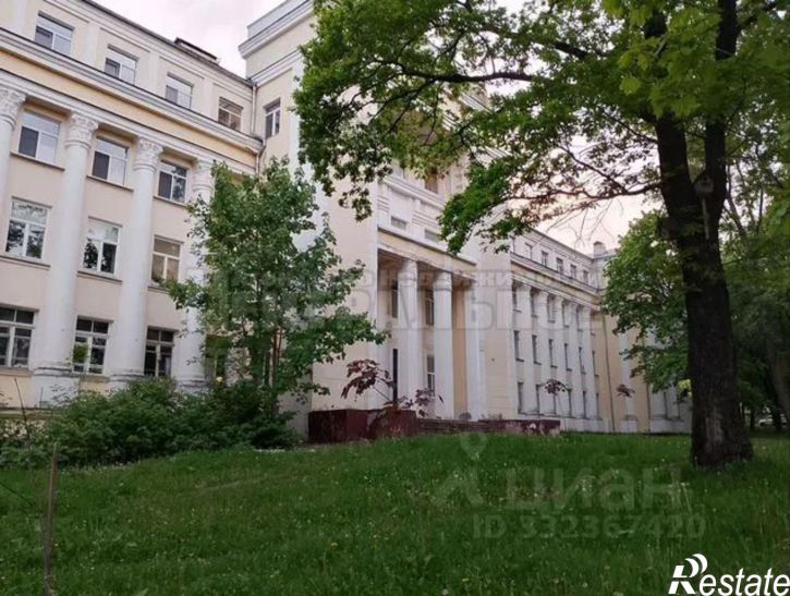 2-комн квартира ул 12 лет Октября, 15,  д. 15