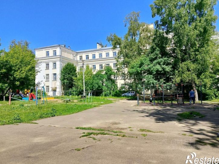 2-комн квартира ул 12 лет Октября, 15,  д. 15