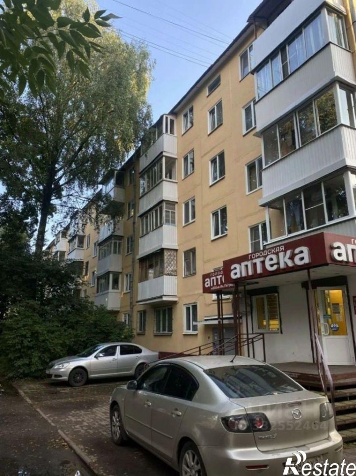 2-комн квартира ул Академика Петрова, 7,  д. 7