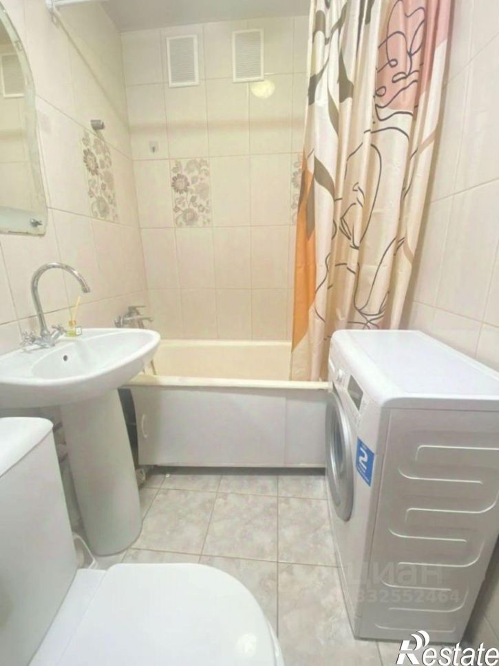 2-комн квартира ул Академика Петрова, 7,  д. 7