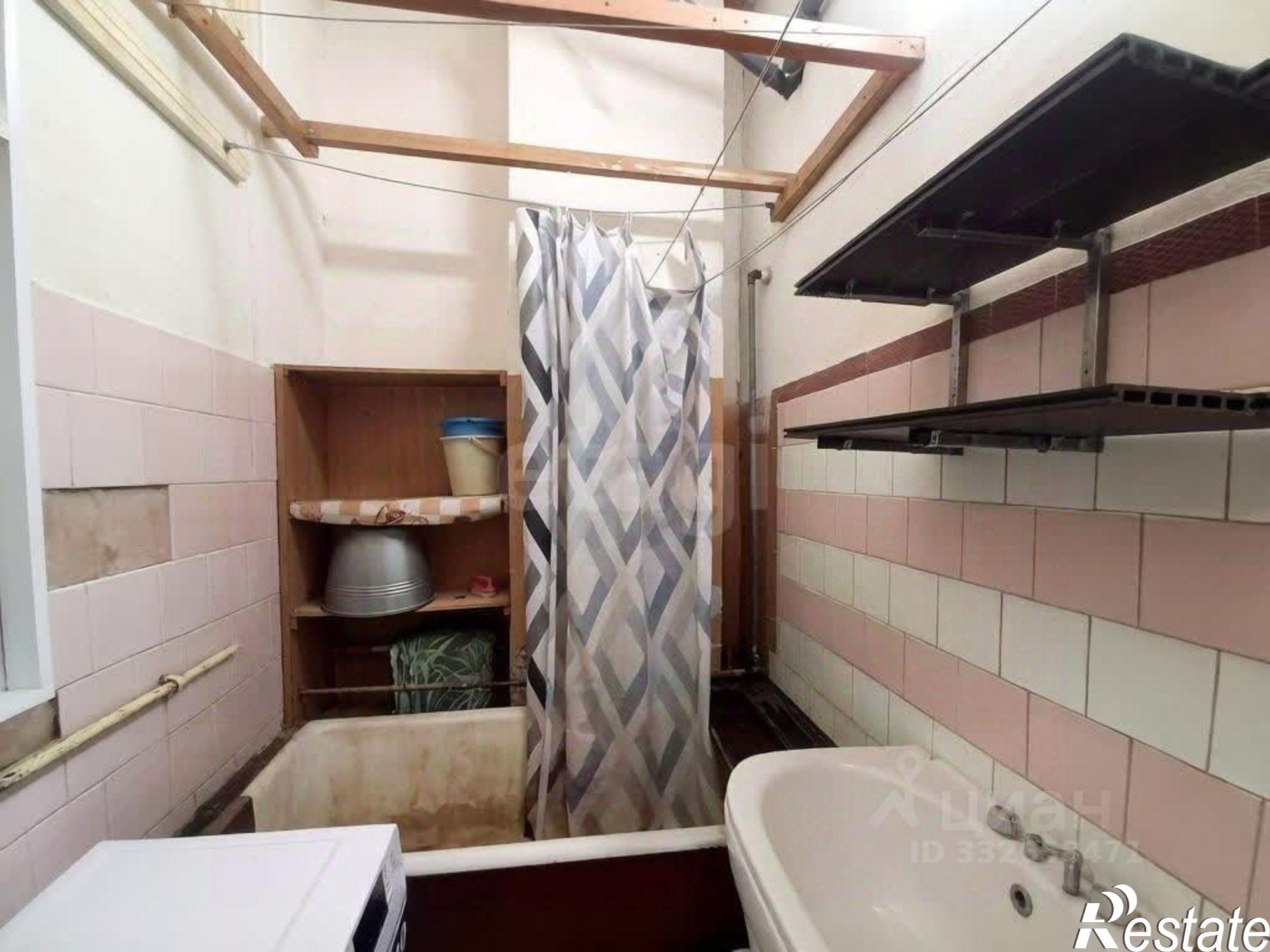 Купить комнату за 1 850 000 рублей на пер Смирнова, 3/4