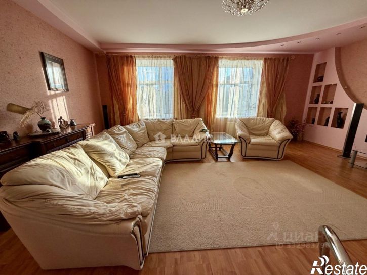 4-комн квартира ул Тенишевой, 6А,  д. 6А
