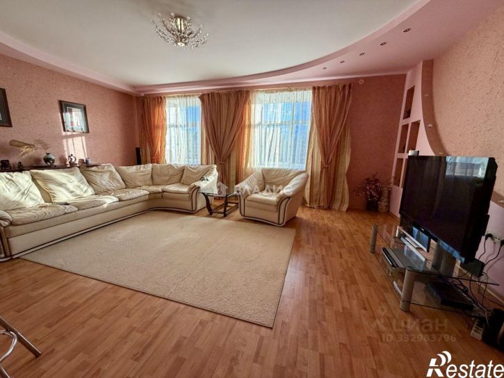 4-комн квартира ул Тенишевой, 6А,  д. 6А
