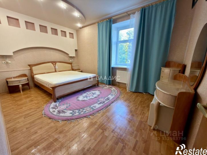 4-комн квартира ул Тенишевой, 6А,  д. 6А
