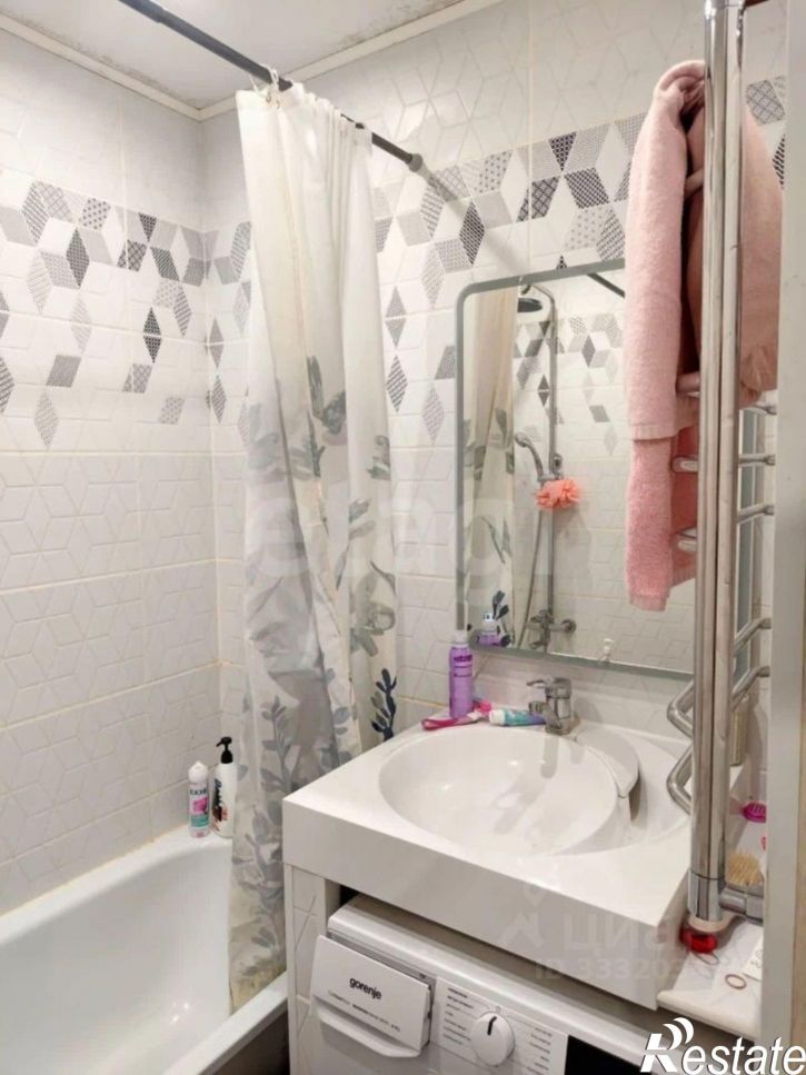 2-комн квартира поселок Тихвинка, 15Г,  д. 15Г