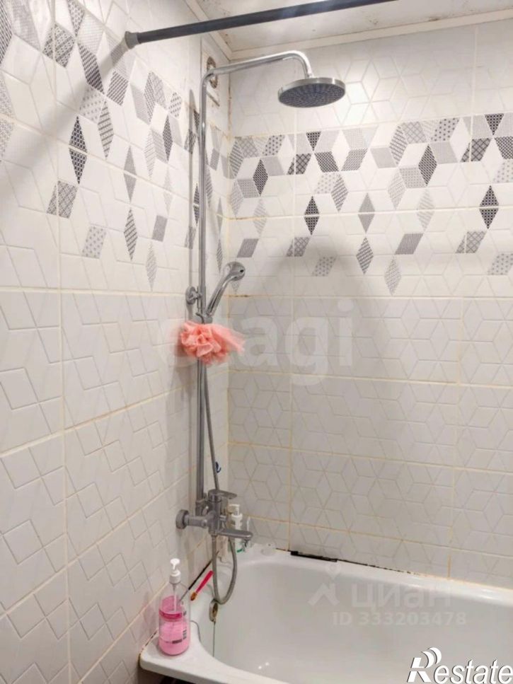 2-комн квартира поселок Тихвинка, 15Г,  д. 15Г
