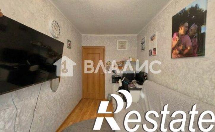 2-комн квартира мкр Королевка, 14,  д. 14